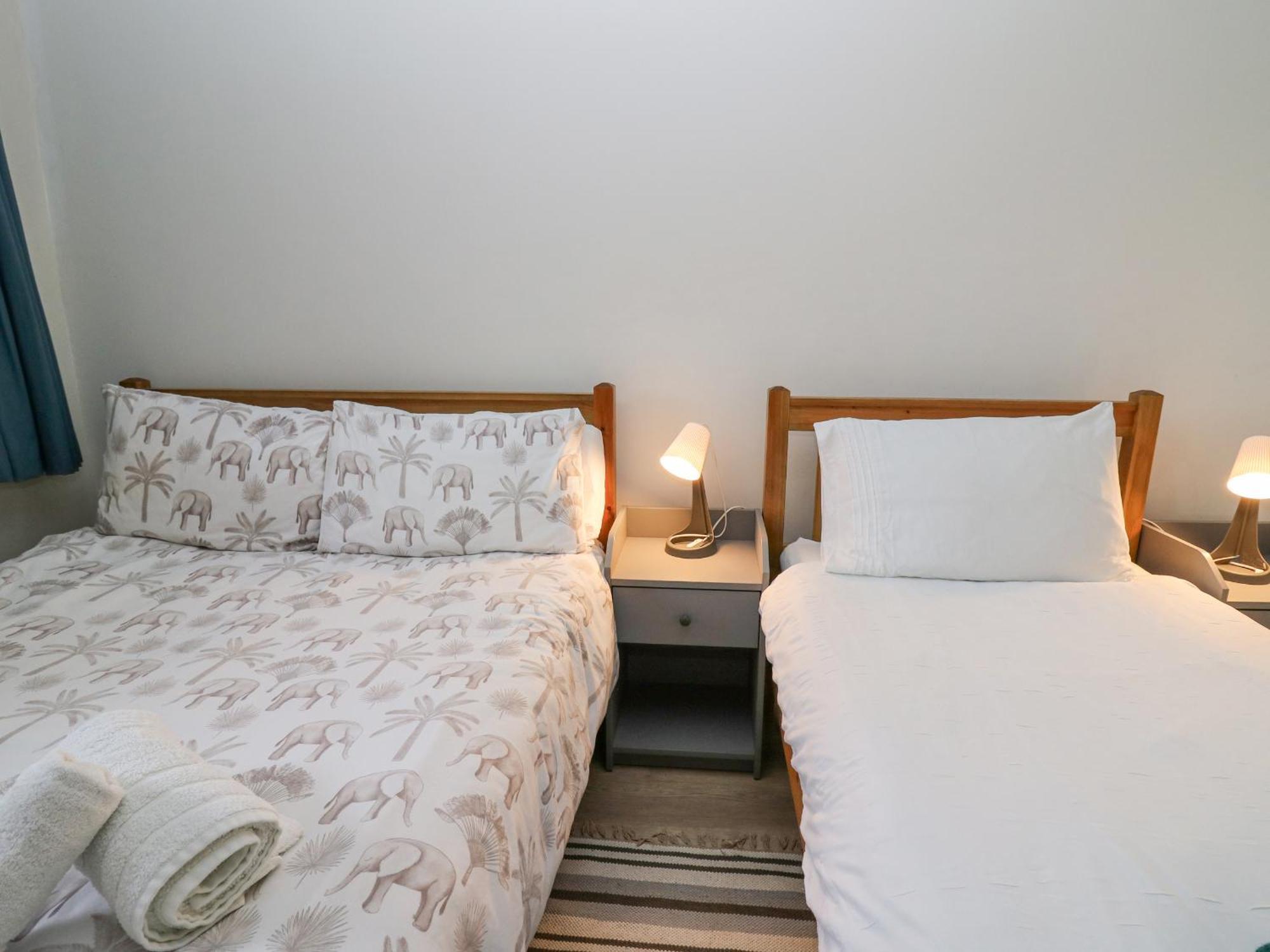 14 Coedrath Park Apartment *
